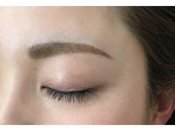 クオラ(Cuora)/眉毛エクステハーフコース