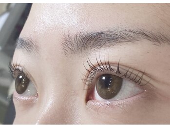 エメル アイラッシュ(emelu eyelash)/まつげパーマ/パリジェンヌ/眉毛