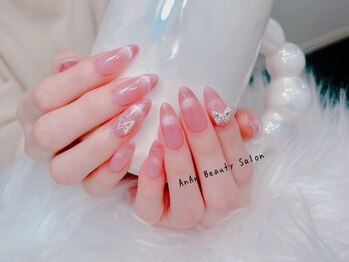 アンアンビューティーサロン(AnAn Beauty Salon)の写真/流行りのネイルからどんな場でも馴染むシンプル系上品ネイルまで◎うる艶デザインで手元を可愛く演出します