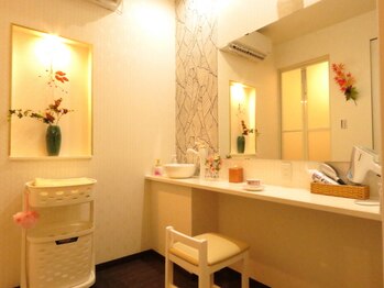 美 美サロン/シャワー/メイクル-ム完備