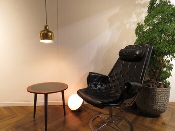 コルミチョン サロン(骨美整 salon)/ヴィンテージ家具