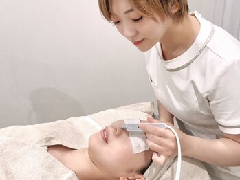 ロワ(Roi)の写真/【毛穴汚れ/黒ずみ/開きのお悩みに】｢こんなに変わったの初めて｣のお声多数[毛穴洗浄×引き締めケア]で肌育