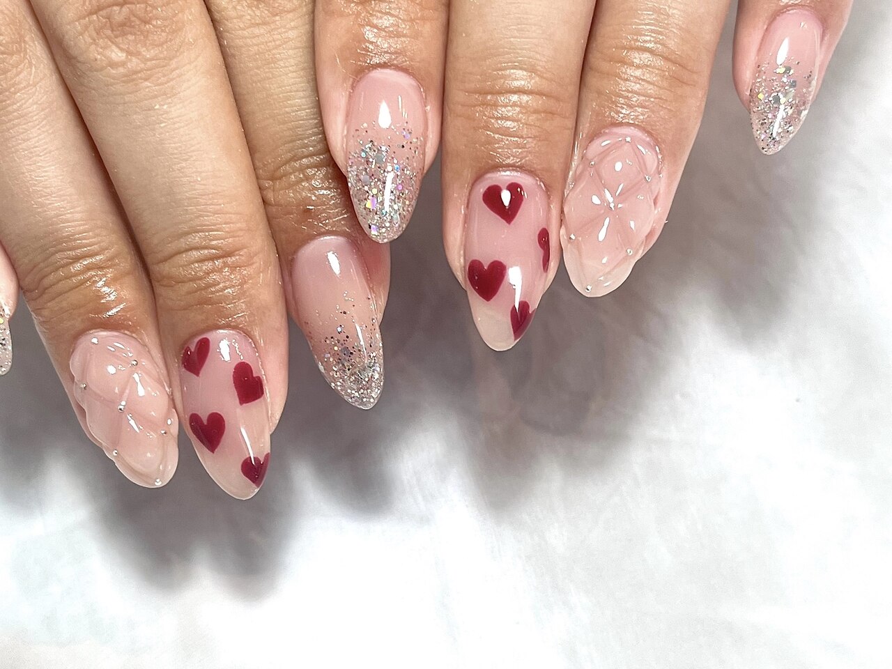 2026年冬トレンド】ホワイト ワンカラー ハンドのネイルデザイン集