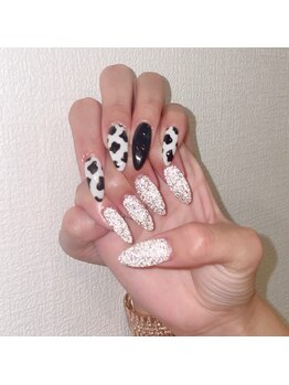 アイカ(Aika)/牛さんネイル