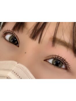 ナチュラル上品な目元にしたい