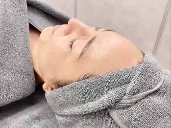 ディンプル(Dimple)の写真/老け見え原因のお疲れ肌をケア【肌質改善+ワイコ水光ピール】でターンオーバーを促進しシミ・くすみを改善!