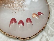 ネイルドール(Nail Doll)/ピンクの斜めフレンチ