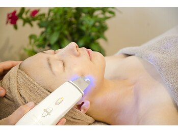 アクネ菌ケア専門サロン ベネーブ 武蔵小杉店/ポレーションで美容成分を与える