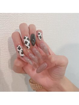 アイカ(Aika)/ちぐはぐネイル