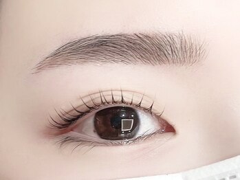 ティアラ(TIARA for nail & eye)の写真/美眉メニュー大人気★メンズもOK大歓迎！【眉毛WAX&スタイリング】メイク仕上げ込◎目元周りの美白にも！