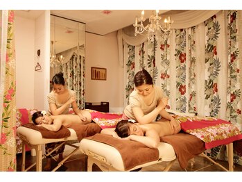 ハワイアンフォレストSpa 浜松店の写真/【駅近】友達・カップルで癒しの時間♪ロミロミ×アロマリンパマッサージ×ヘッドスパで全身すっきり◎