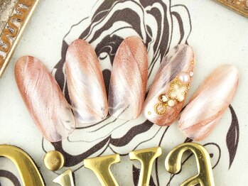 ネイルサロン ディーバ ギンザ(Nail salon Diva GINZA)/フェザー風ネイル￥8500