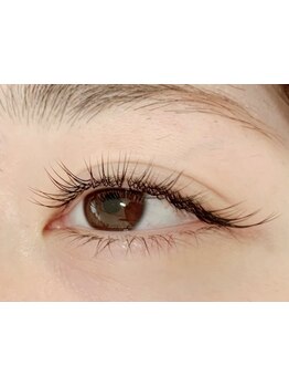 ナチュラル上品な目元にしたい