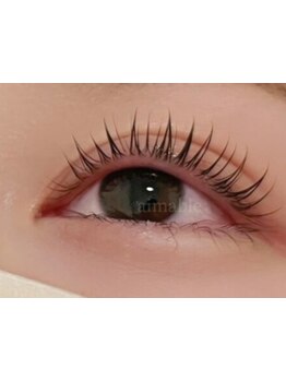 ナチュラル上品な目元にしたい