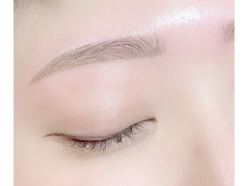 アランドール(Alan.Doll)の写真/垢抜け眉毛。目元の印象を変える眉毛はプロにお任せ◎学割あり♪メンズご利用OK