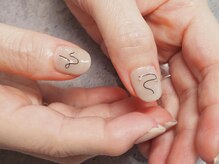 ビューティトリップ(Beauty TRIP)/親指のうねうねアートにキュン