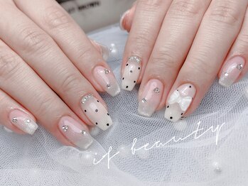 可愛いドッドネイル