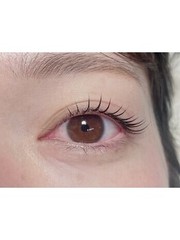 ナチュラル上品な目元にしたい