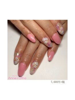 ネイルサロン アニーアンドジーノ(NAIL SALON Annie&Gino)/お花で4本アート♪