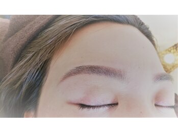 リズ(Liz)/アイブロウトリートメント