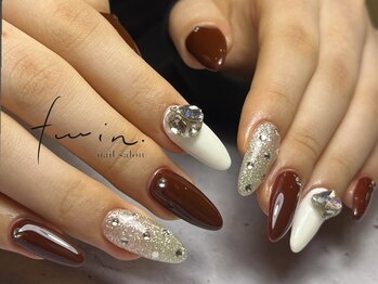 ツイン(twin.)/バーガンディーネイル