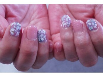 プチリリィ(Petit Lily)/透明感のある紫陽花ネイル