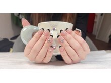 パンダネイルサロンの雰囲気（好みやライフスタイルに合せて200色以上のカラーから選べる*）