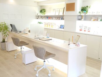 グラン治療院 東京の写真/【表参道駅徒歩5分】話題の美容鍼で誰もが憧れるすっきり小顔とつるつる美肌が同時に叶う♪