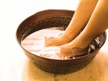 タイ古式リラクゼーション エムアールティー(MRT)/こだわりの素敵な足湯桶