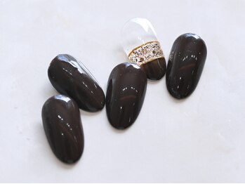 ルシェルアイ/くすみブラック☆シンプル☆ラメ