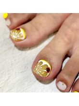 アリー ネイル スタジオ(Ary nail studio)/フルーツ×てんとう虫