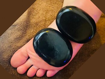 リラスパ 長崎(Liras spa)/ホットストーンで足もポカポカ♪