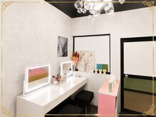 すっぴん美肌研究所 梅田本店の雰囲気（化粧品・ヘアアイロン完備で、手ぶらすっぴんOK！）