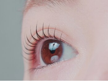 ベルル(Bellulu)の写真/【ナチュラルなのに華やかな目元で印象UP】目の形に合うようにオーダーメイドする*まつげパーマが大好評♪