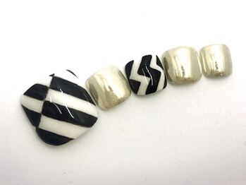 ネイルサロン ジュネイル(NAIL SALON JUNAIL)/FOOT モノトーン×ミラー