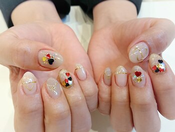 アールエム(Rm)/こぼれるハートネイル