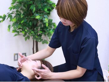 J'Sメディカル整体院 藤沢の写真/頭も体もお任せ！【全身整体+ドライヘッドスパ90分¥6600】脳の疲れを解消＆歪んだ骨盤と姿勢も徹底改善！