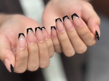 トプ(tob)の写真/【爪のお悩みをお持ちの方も歓迎◎】長さ出しであなたのネイルデザインを自由自在に★