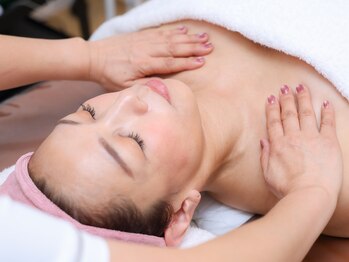キミーエステティックサロン(kimmy esthetic salon)/デコルテ&肩甲骨マッサージ