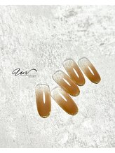 アンドットネイルズ(UN.nails)/エアジェルグラデ×先端ライン