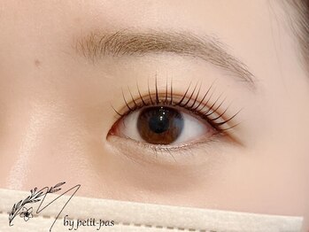 エムバイプティパ さくら通り店(M by petit-pas)の写真/《豊富な提案力×高い技術力》まつ毛パーマが初めての方にも◎デザイン&ケア方法を分かりやすくご説明♪