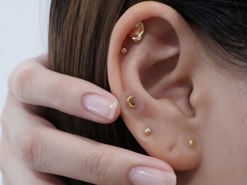 リッツ 北千住西口店(RITZ)の写真/耳ツボジュエリーメニュー登場♪トレンド感あるおしゃれな耳つぼジュエリーで見た目も可愛くお悩みも解消!