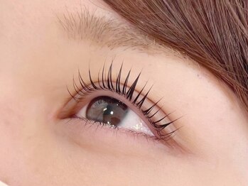 フィアラ 一宮駅前店(Fiara)/まつ毛パーマ上下