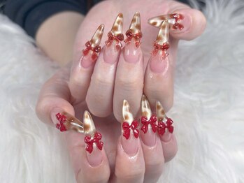 クイーンズ ネイル スタジオ(QUEENS NAIL STUDIO)/つけ放題/フィルイン/長さ出し