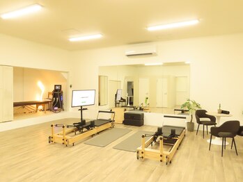 リュクス ミアーレ(Luxe Miare)/開放感ピラティス空間