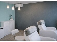 ルッソ 七隈店(Lusso)の雰囲気（シンプルで落ち着いた雰囲気の店内。）