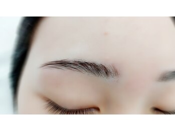 ネオビューティー(Neo beauty)/ハリウッドブロウリフト