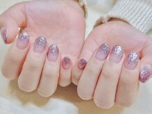 レヴィア(Levia)/ラメグラデーションネイル