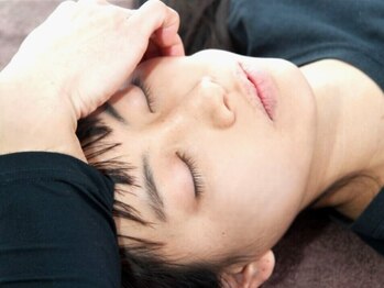 整体LRの写真/《顔のたるみや二重顎が気になる方へ》小顔整体でキュッと引きあがったフェイスラインに★ブライダルにも◎