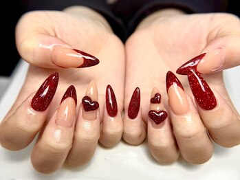 LUCI NAIL新大久保【ルシ ネイル】長さだし/持ち込み/ゴテゴテ/パラジェル/フィルイン/